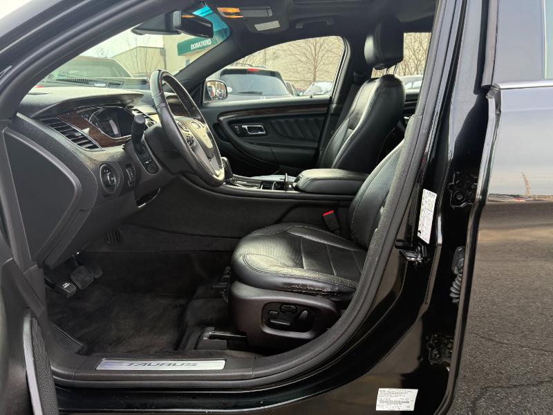 Ford Taurus Limited AWD 2013