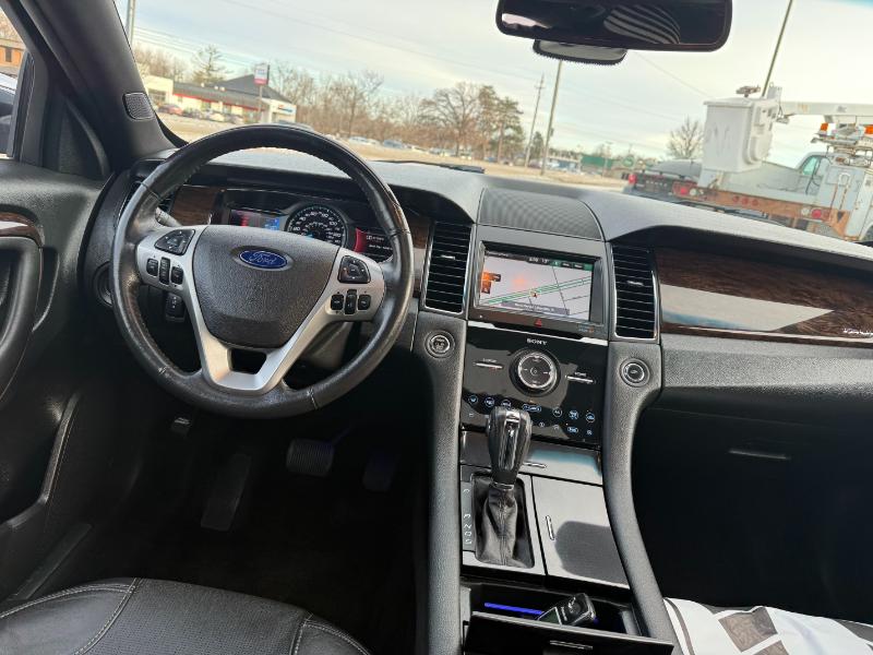 Ford Taurus Limited AWD 2013