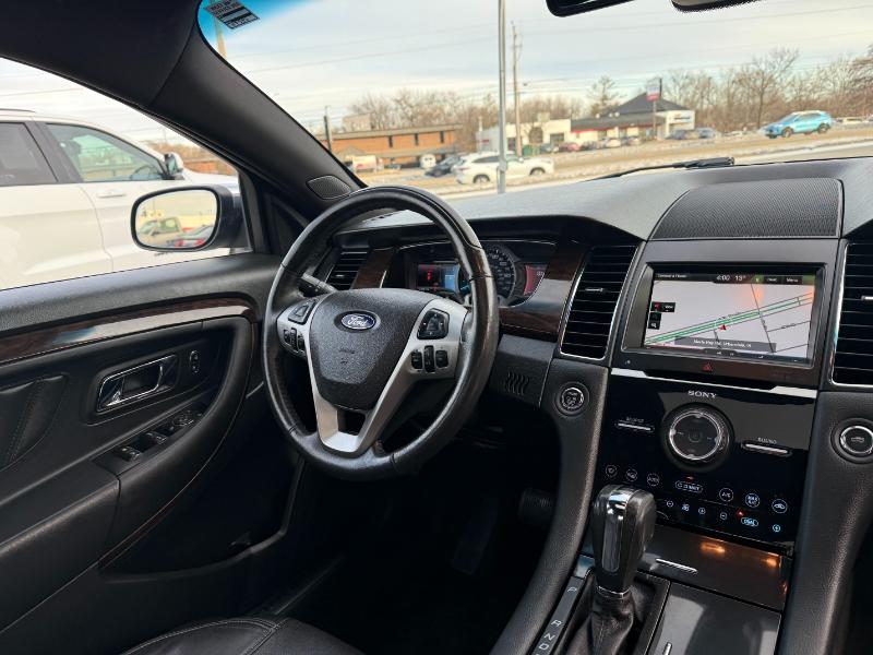Ford Taurus Limited AWD 2013