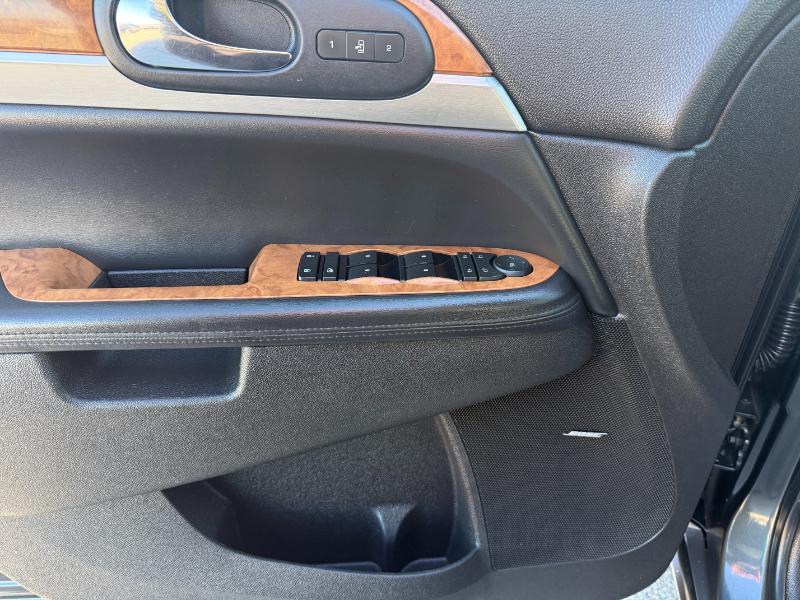 Buick Enclave Premium FWD 2012