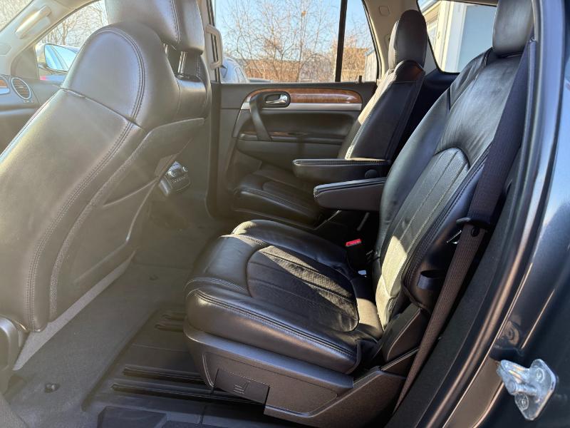 Buick Enclave Premium FWD 2012