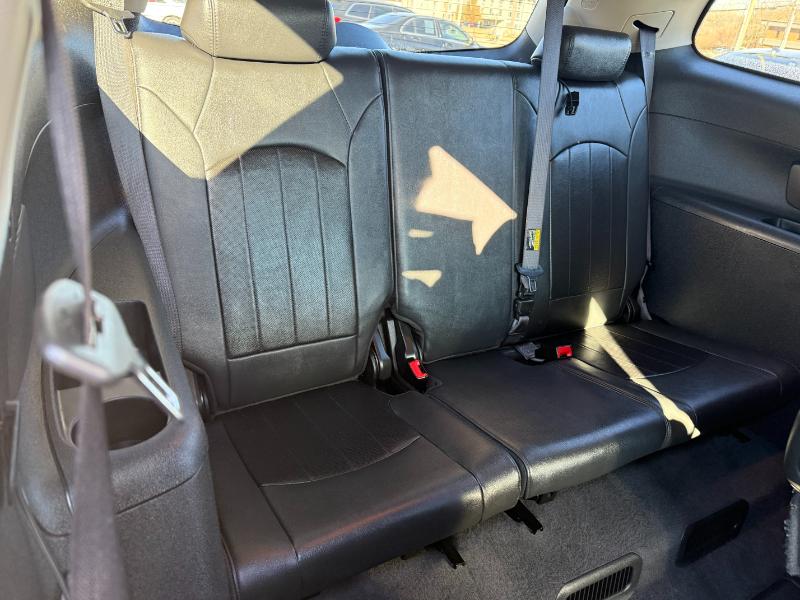 Buick Enclave Premium FWD 2012