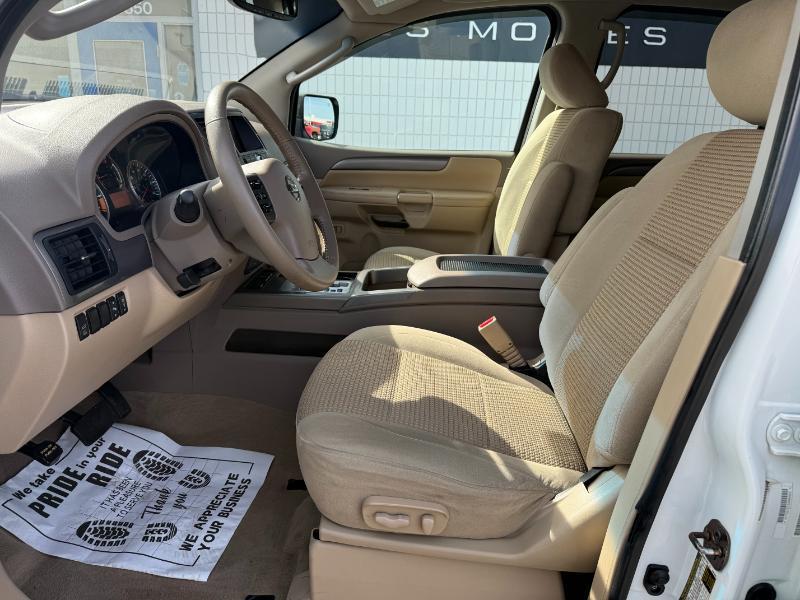 Nissan Armada SV 4D SUV 4WD 2012