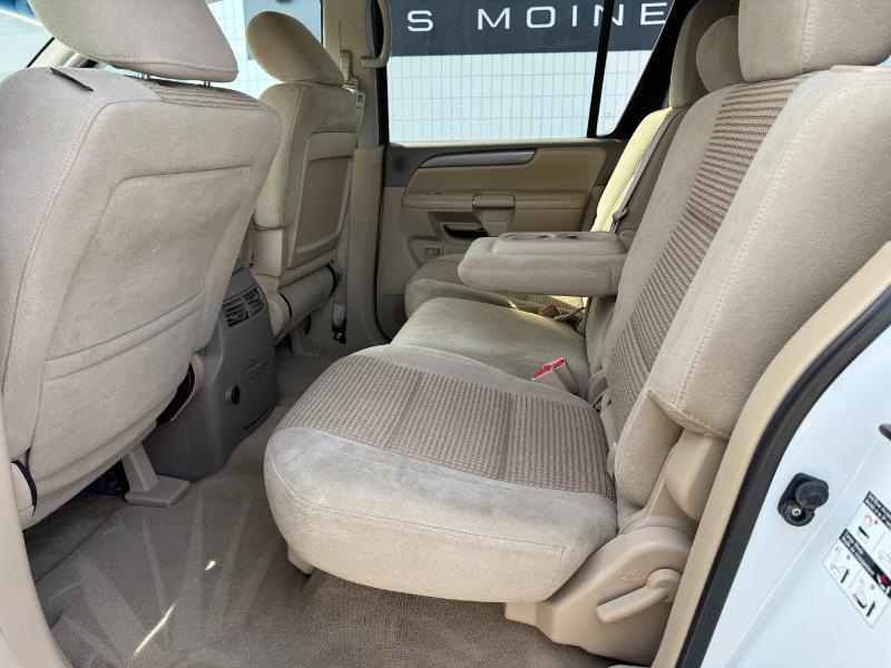 Nissan Armada SV 4D SUV 4WD 2012