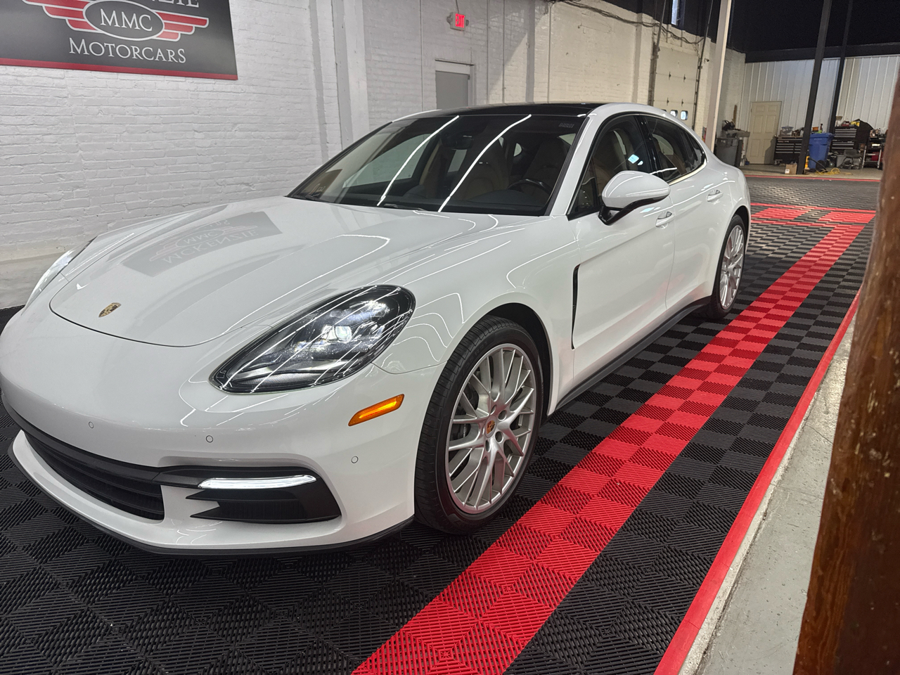 Porsche Panamera 4 2017