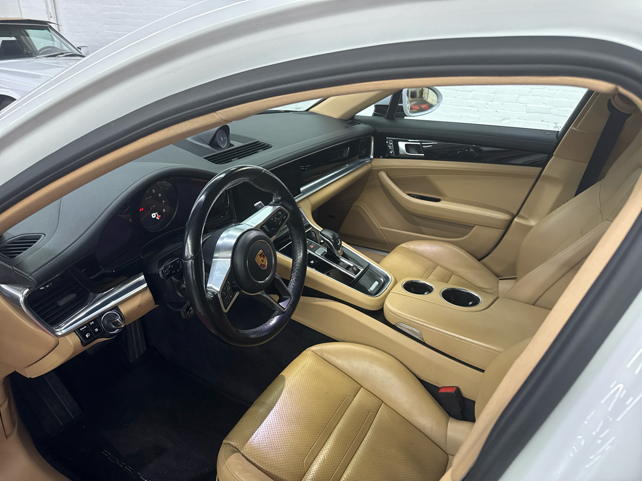 Porsche Panamera 4 2017