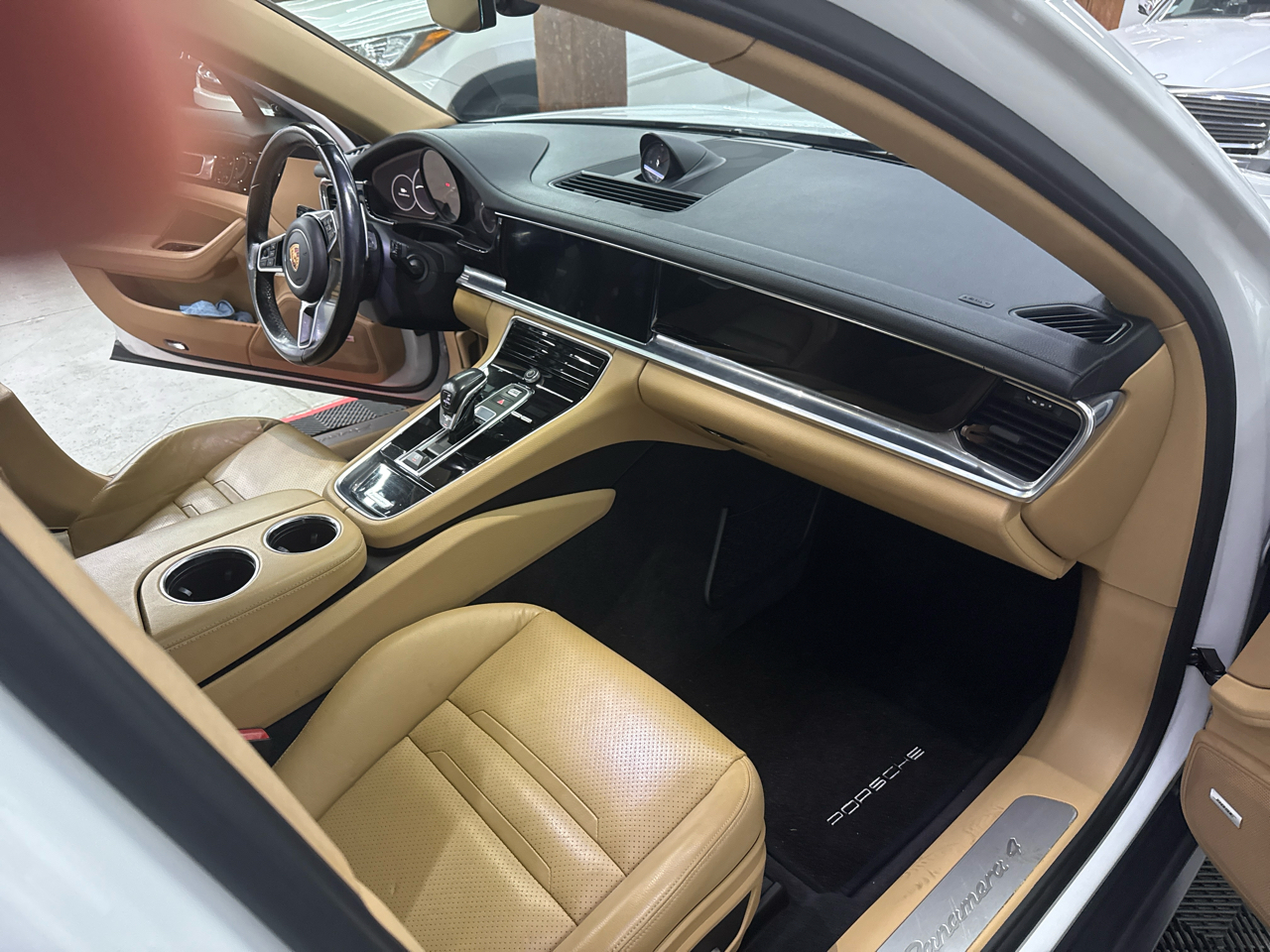 Porsche Panamera 4 2017