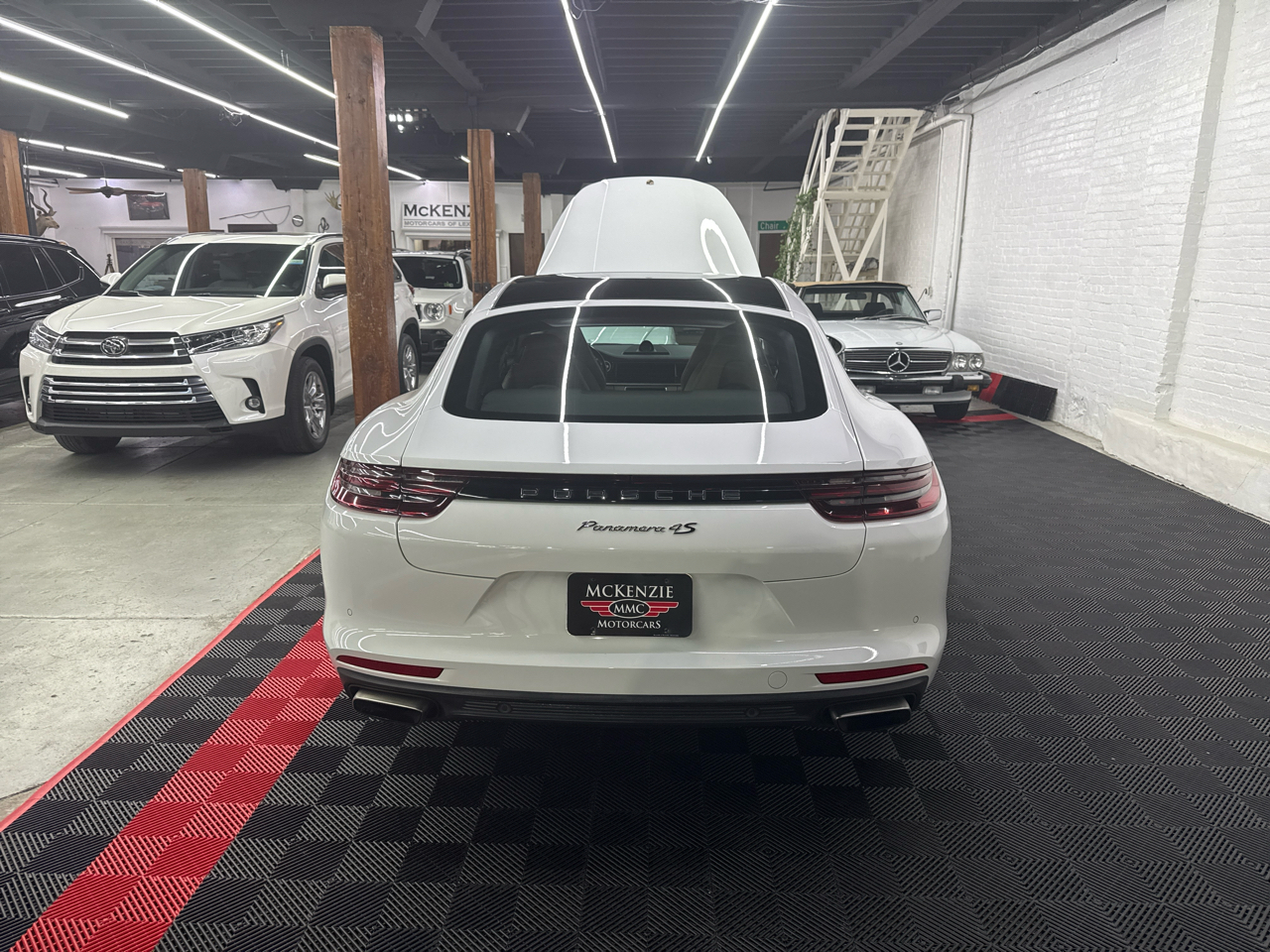 Porsche Panamera 4 2017