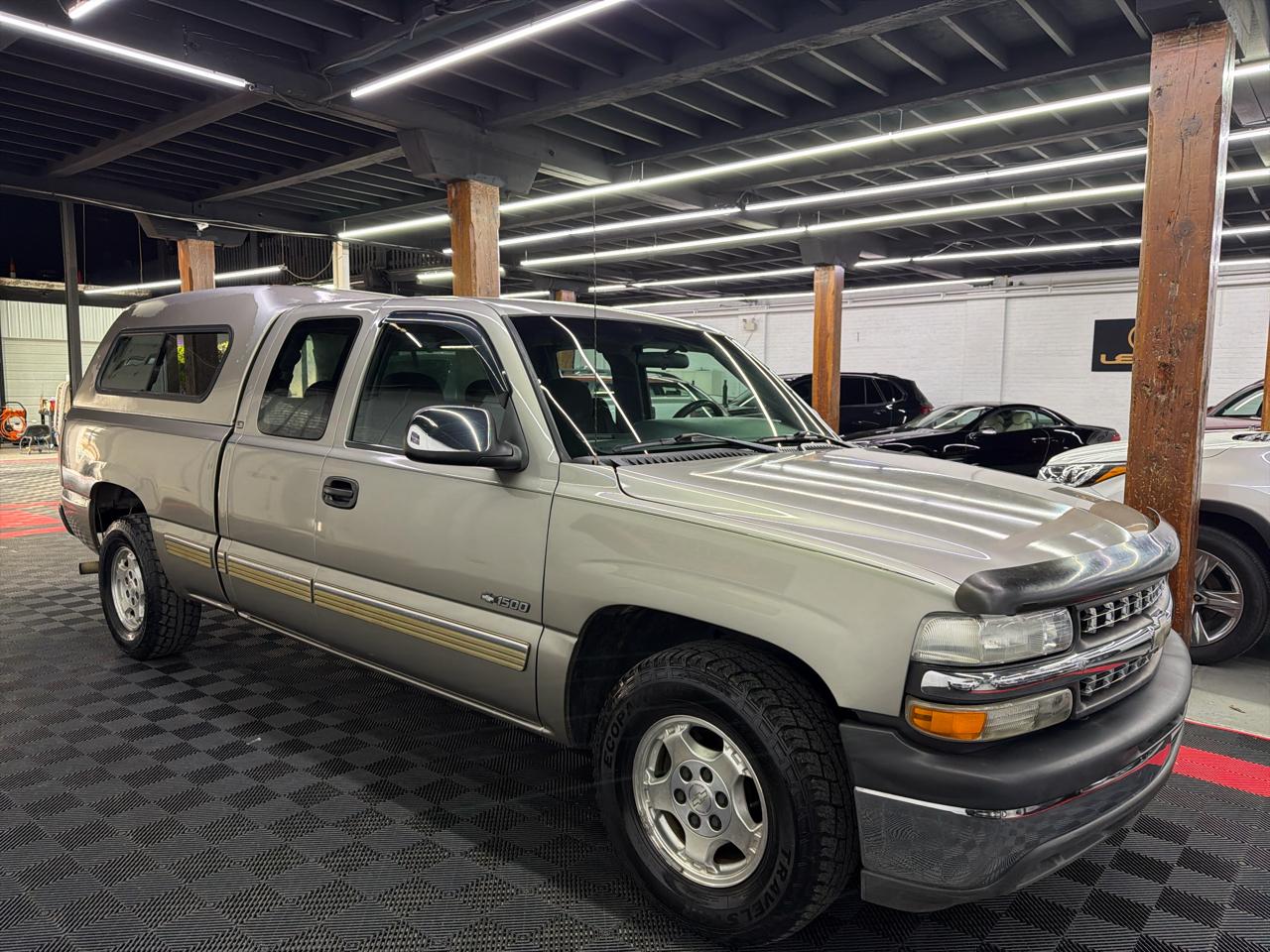 Chevrolet 1500 Pickups Ext Cab 155.5" 2002