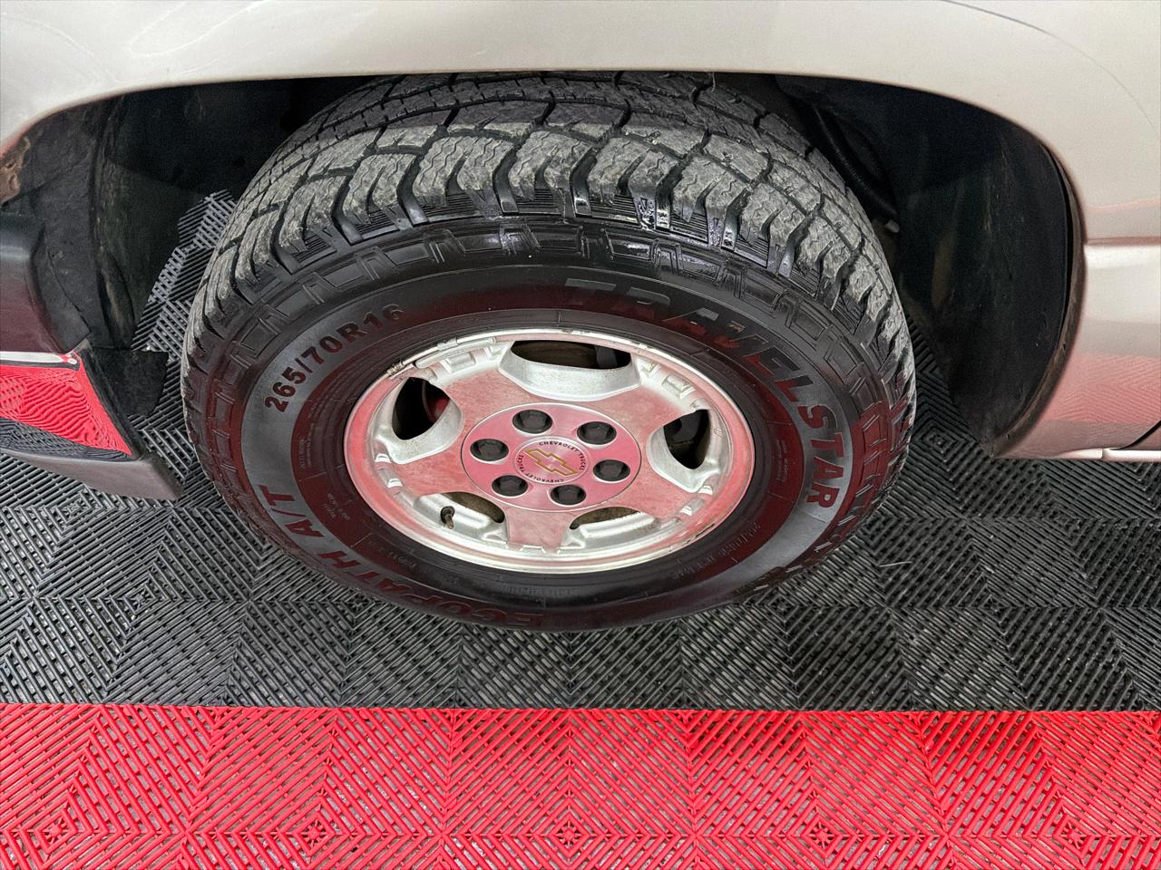 Chevrolet 1500 Pickups Ext Cab 155.5" 2002