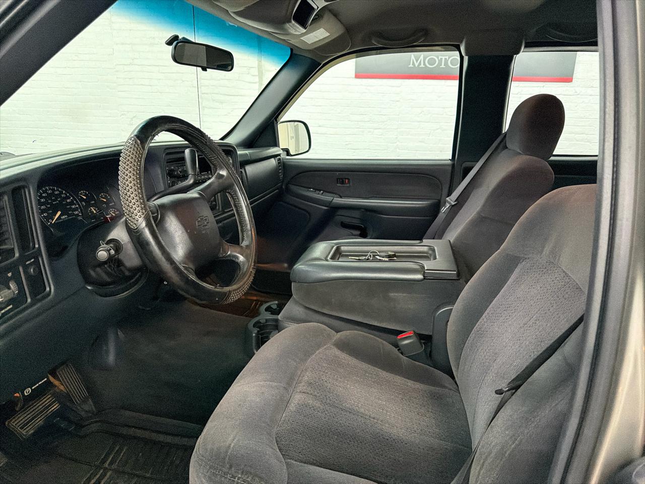 Chevrolet 1500 Pickups Ext Cab 155.5" 2002