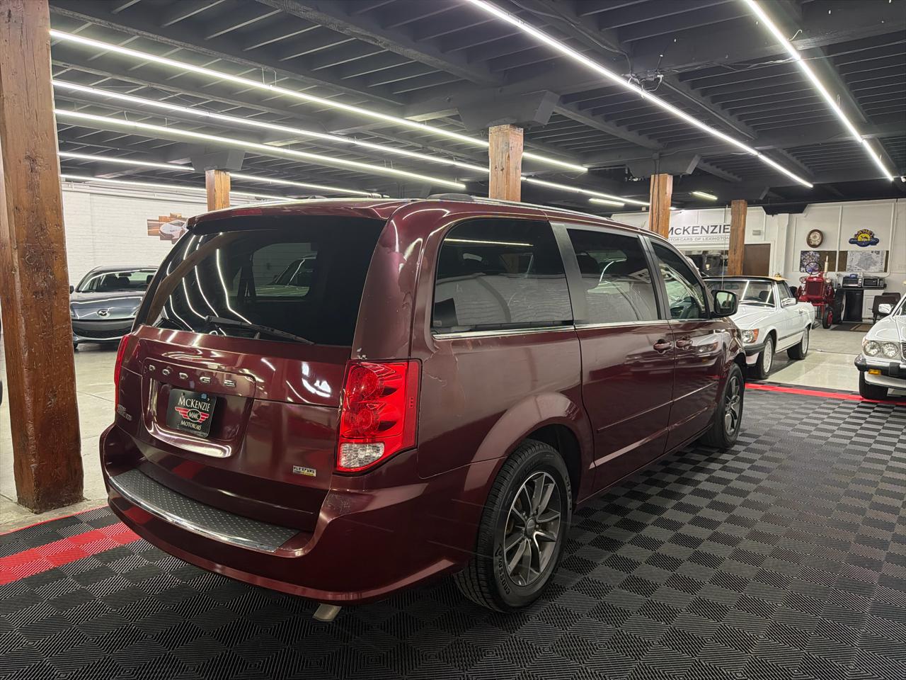Dodge Grand Caravan SXT 2017