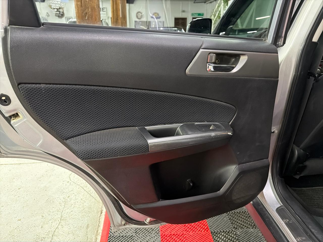 Subaru Forester 2.5X Premium 2012