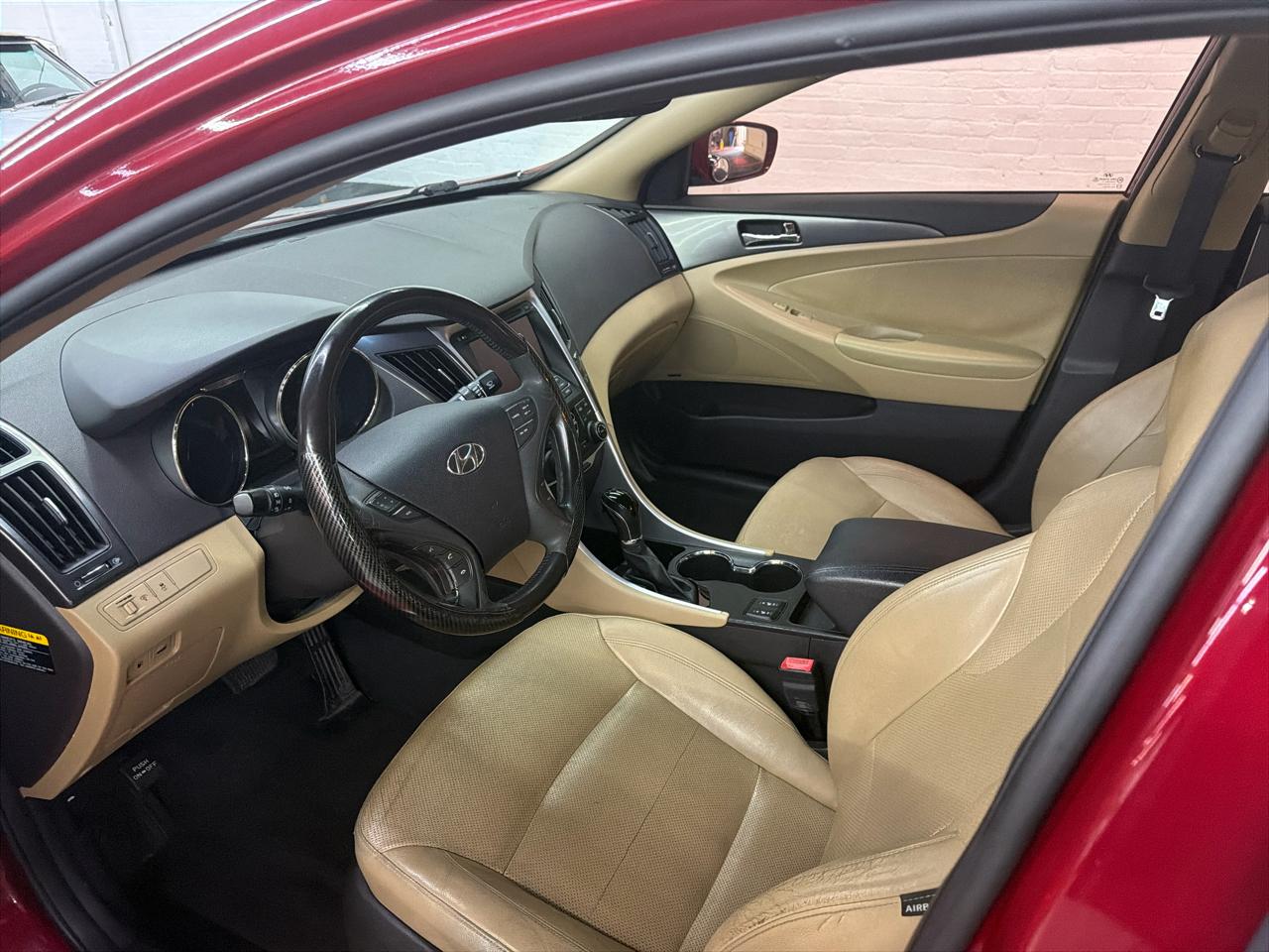 Hyundai Sonata Hybrid Sedan 2011