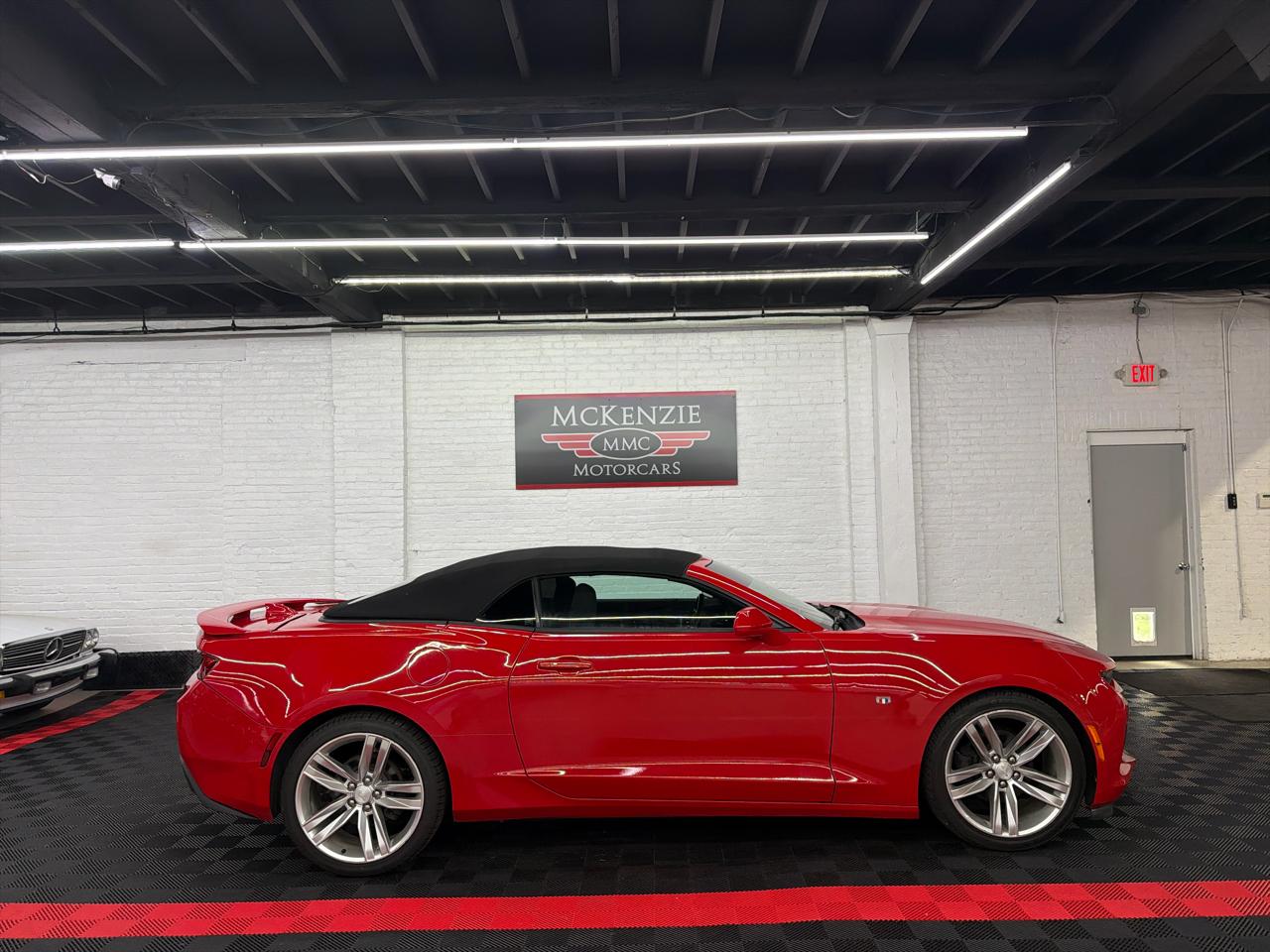 Chevrolet Camaro 1LT Convertible 8A 2018