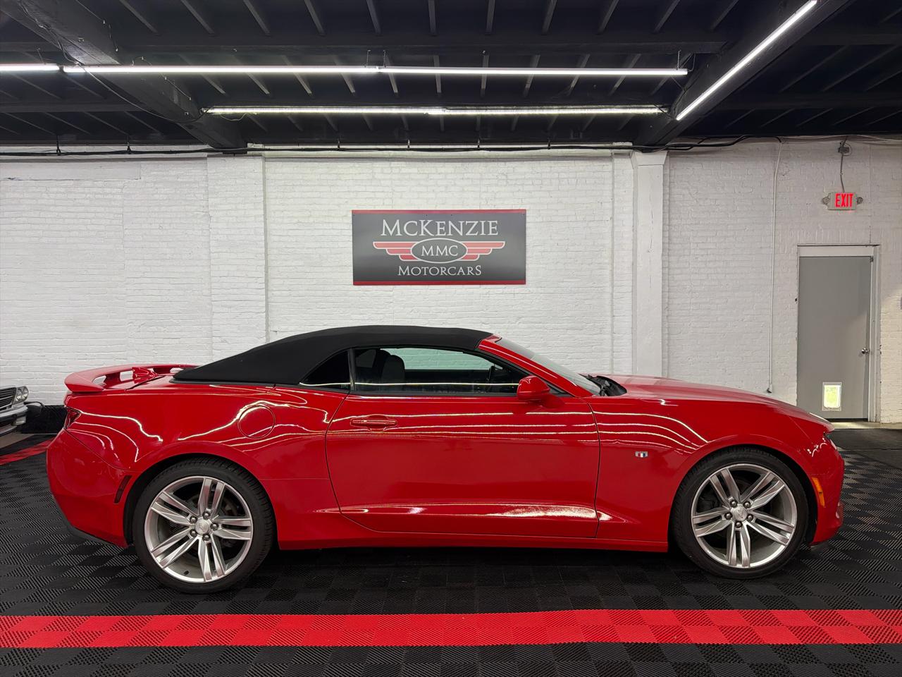 Chevrolet Camaro 1LT Convertible 8A 2018