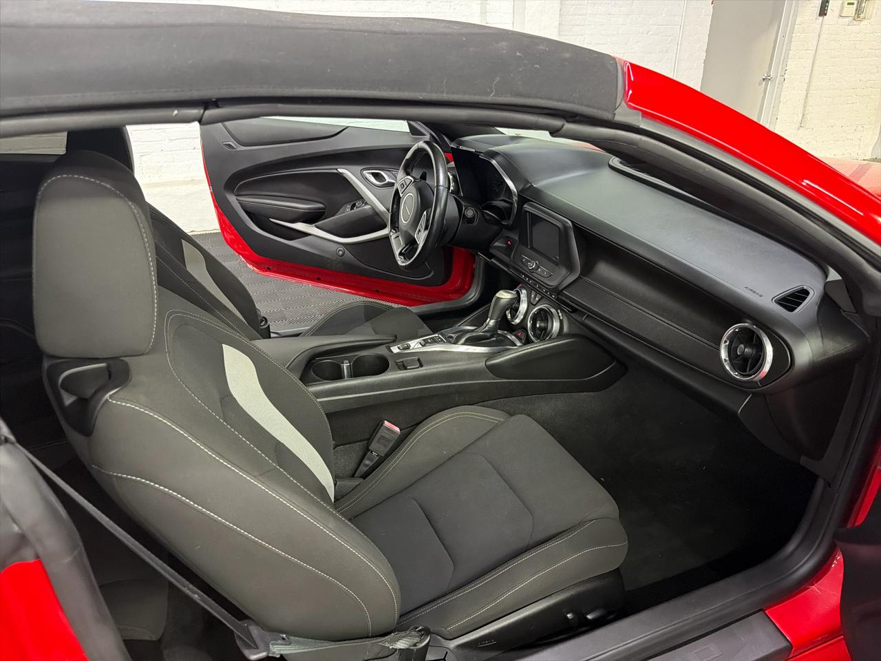 Chevrolet Camaro 1LT Convertible 8A 2018