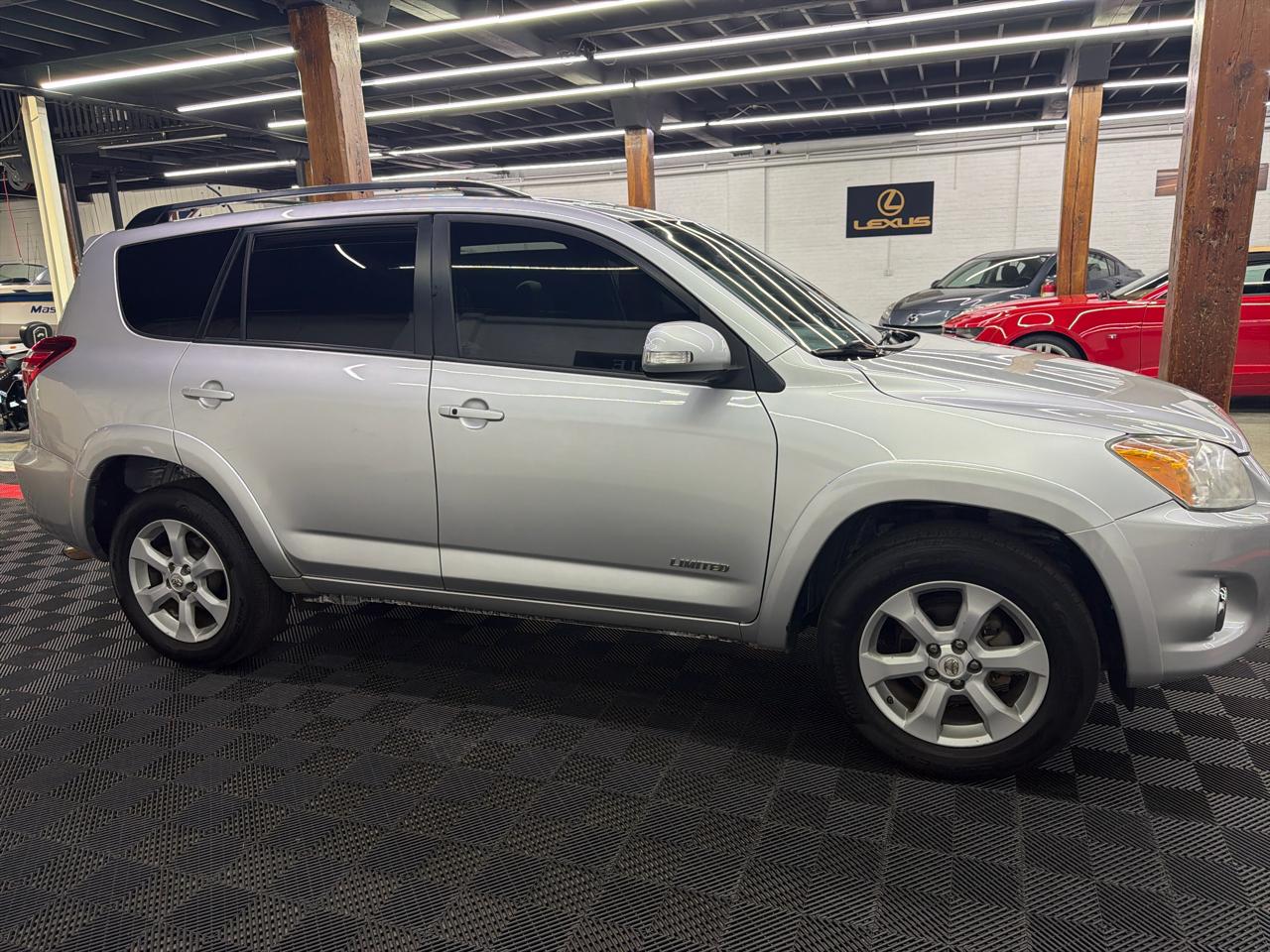 Toyota RAV4 Limited I4 4WD 2012