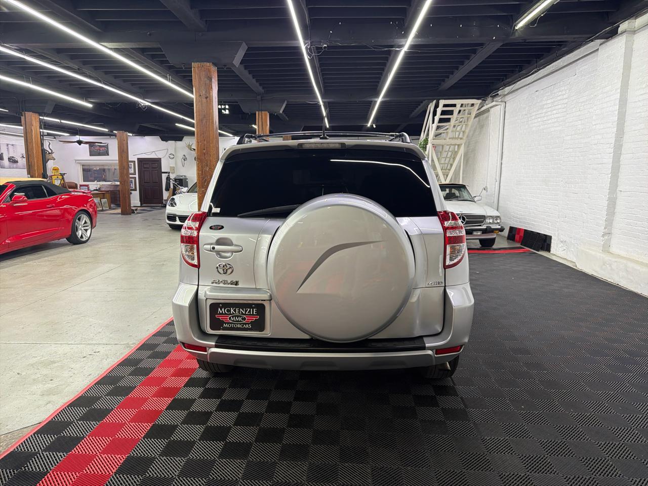 Toyota RAV4 Limited I4 4WD 2012