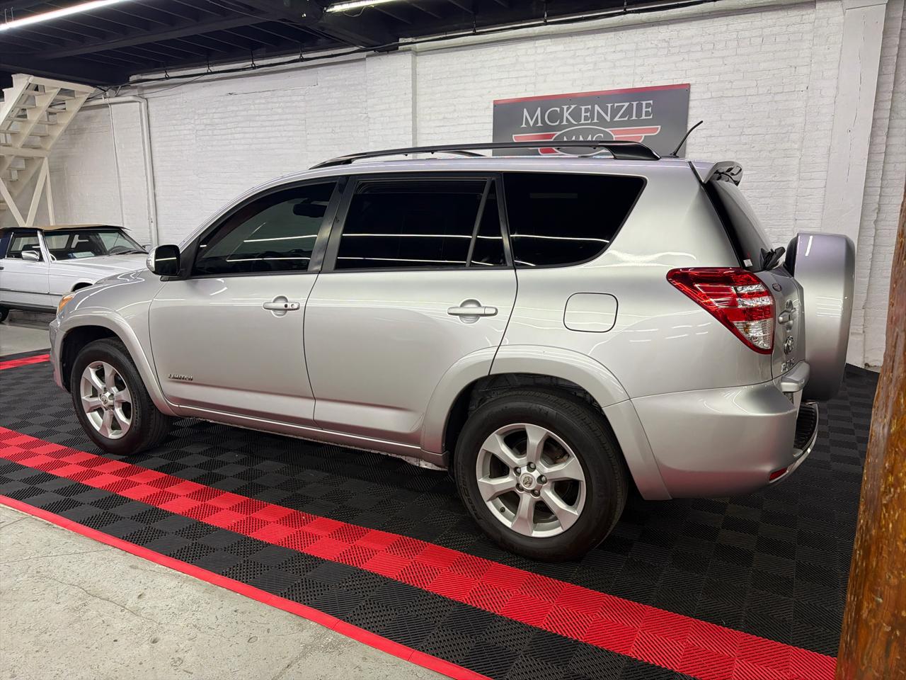 Toyota RAV4 Limited I4 4WD 2012