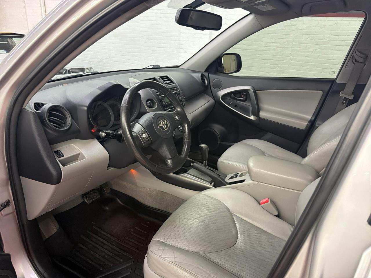 Toyota RAV4 Limited I4 4WD 2012