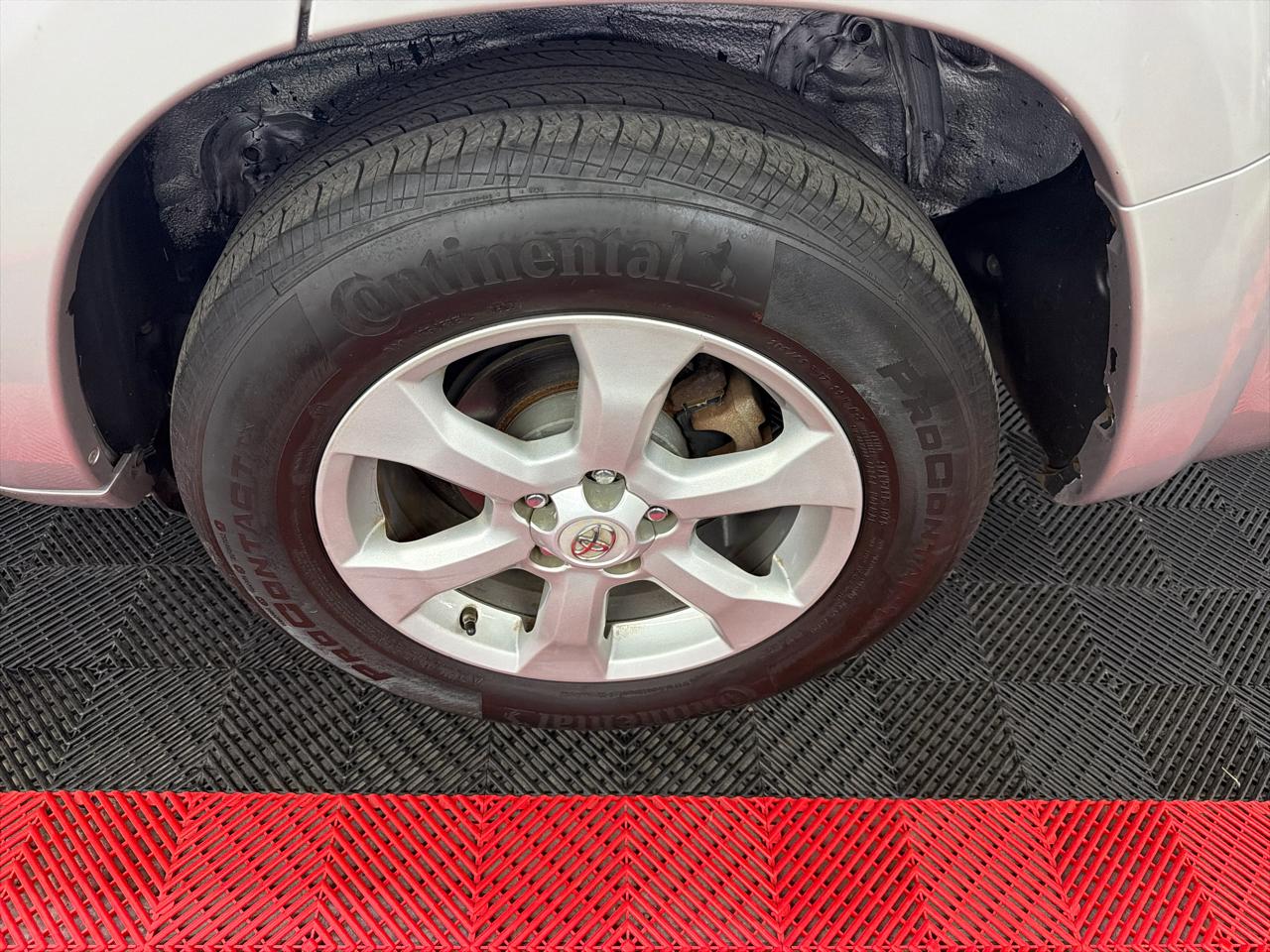 Toyota RAV4 Limited I4 4WD 2012
