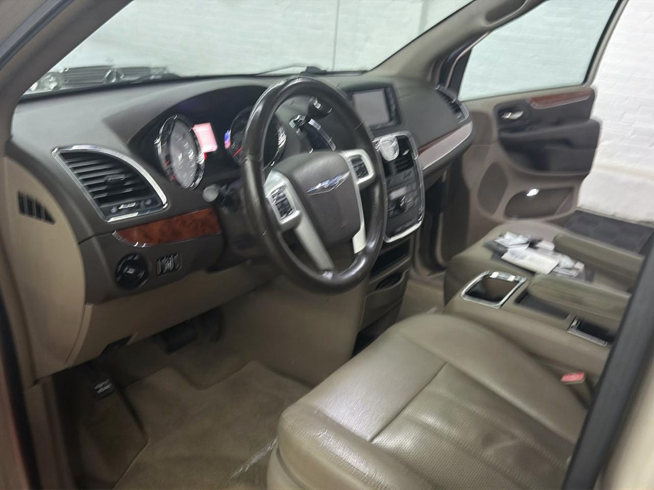 Chrysler Town & Country Touring-L 2015