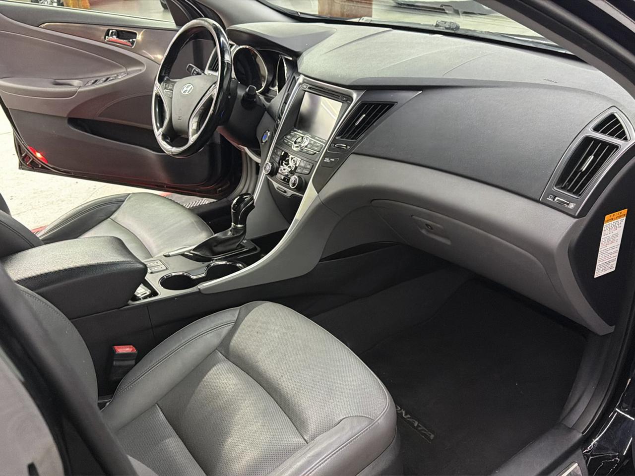 Hyundai Sonata Hybrid Sedan 2013