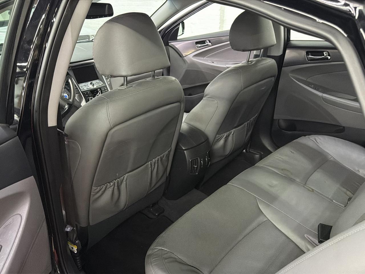 Hyundai Sonata Hybrid Sedan 2013