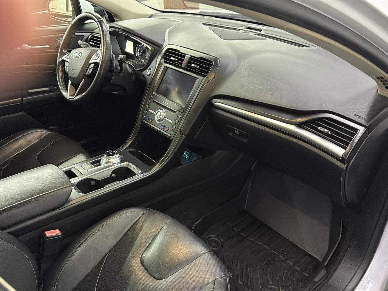 Ford Fusion Titanium AWD 2020