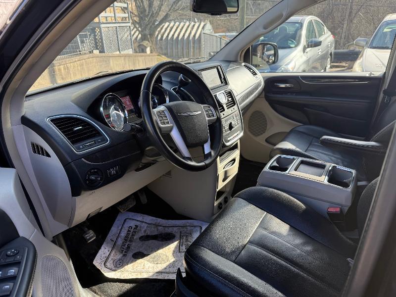 Chrysler Town & Country Touring 2016