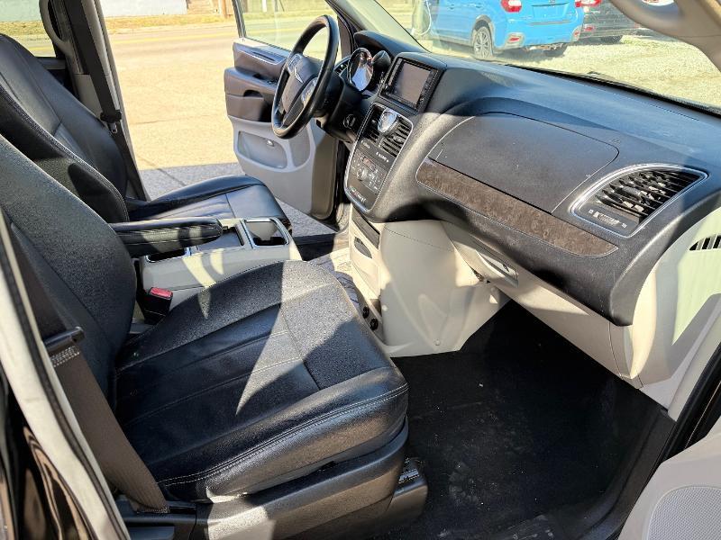 Chrysler Town & Country Touring 2016