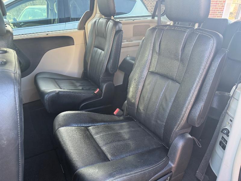 Chrysler Town & Country Touring 2016