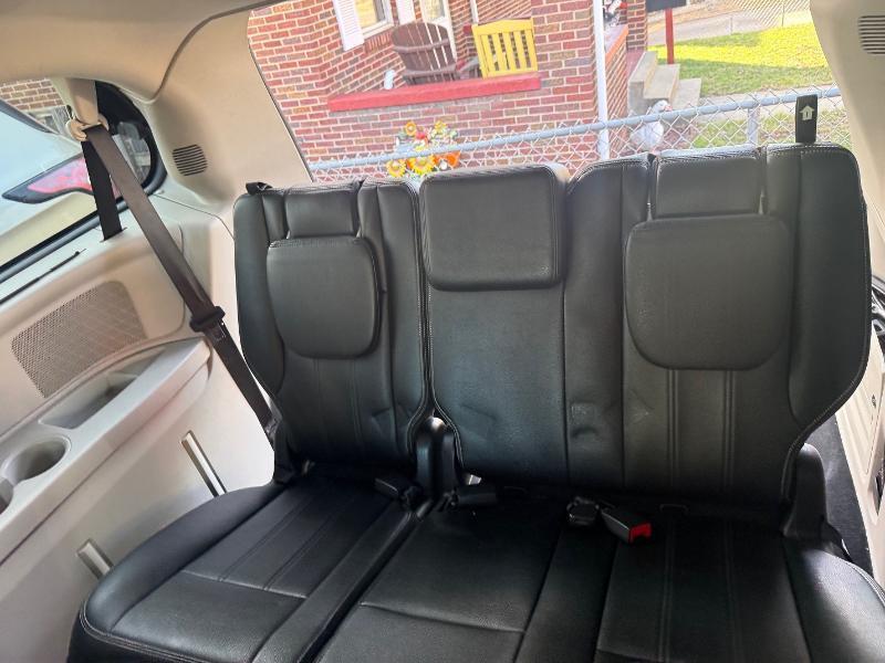 Chrysler Town & Country Touring 2016