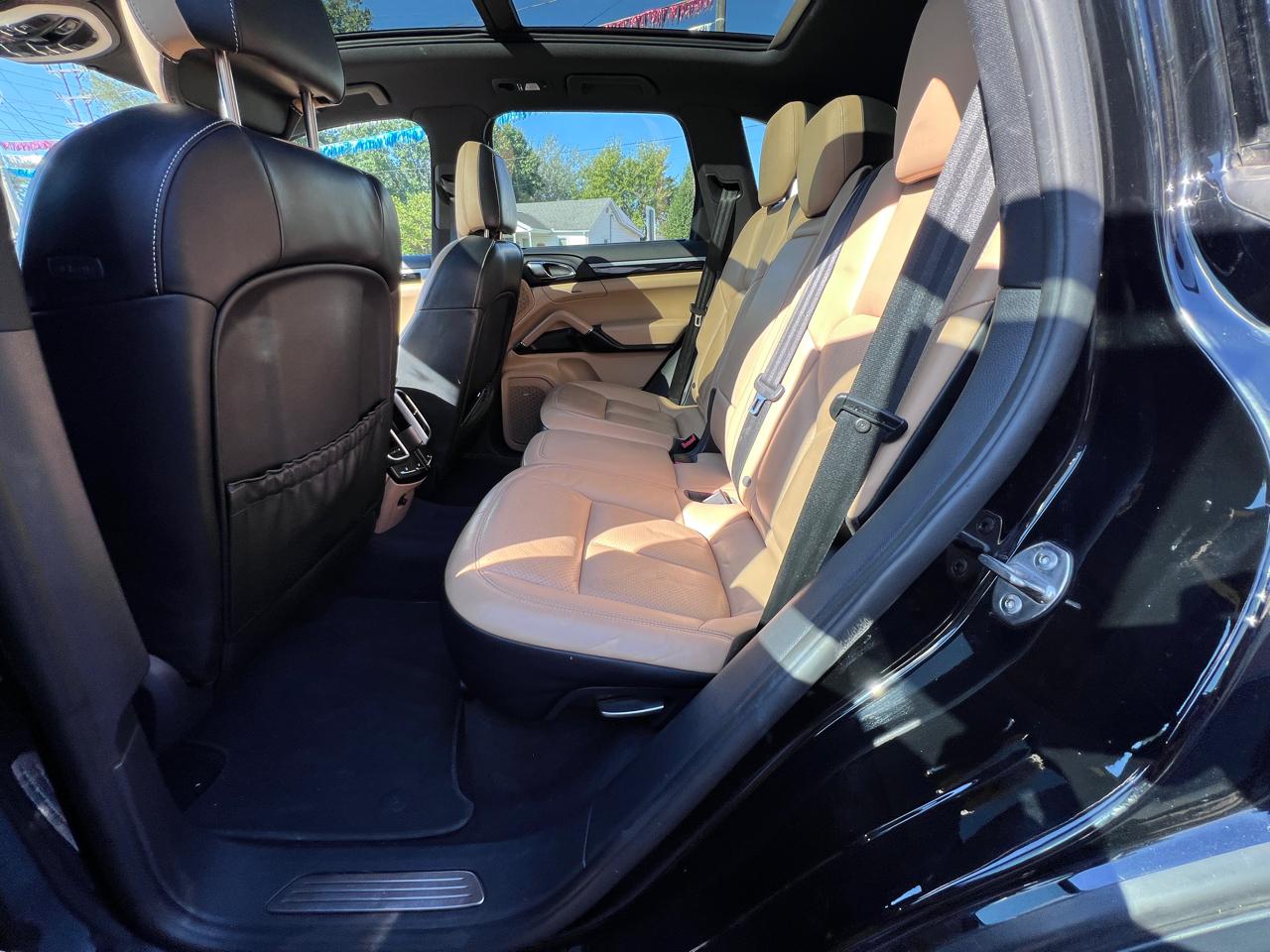 Porsche Cayenne AWD 4dr S E-Hybrid 2016