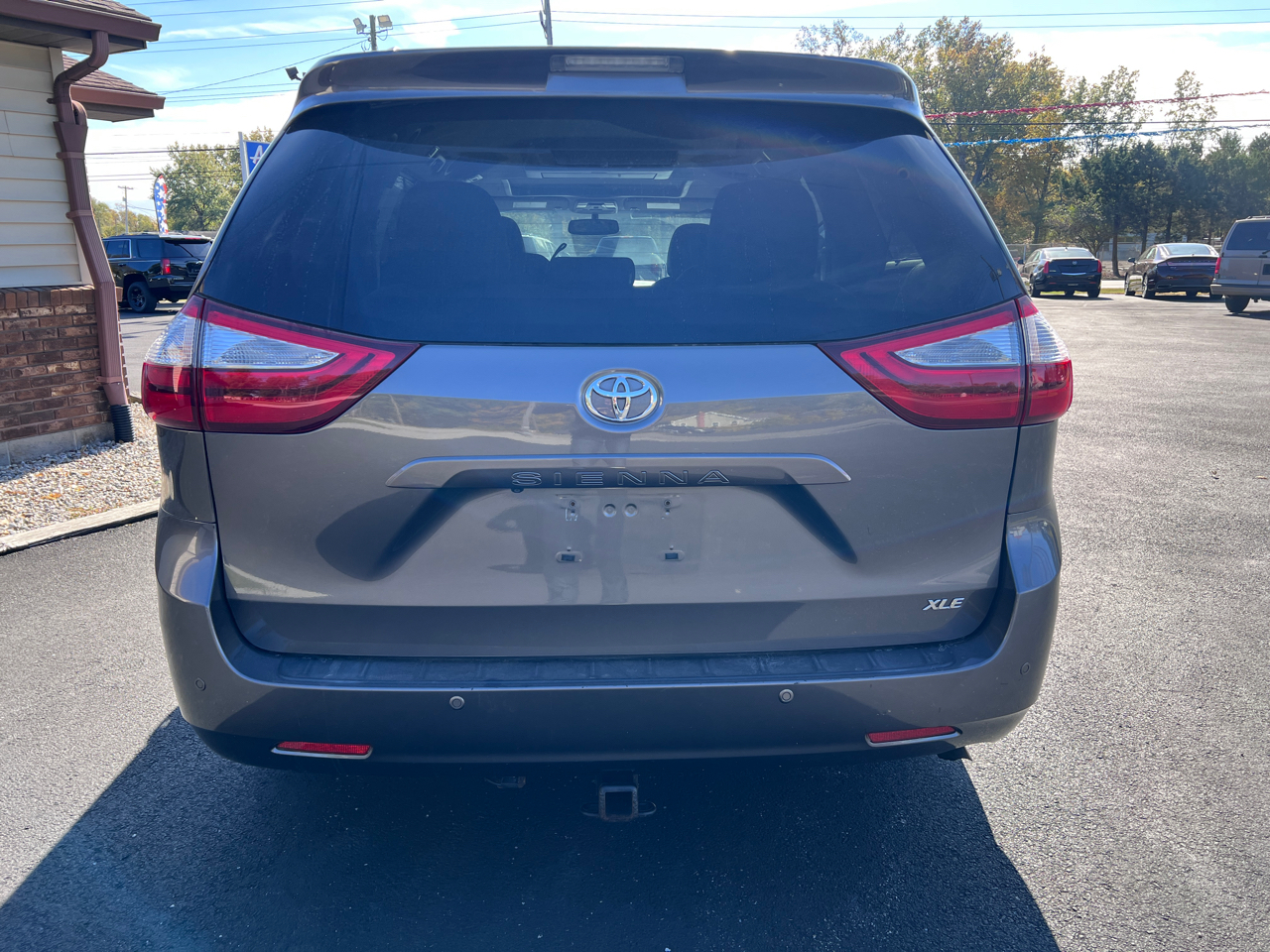 Toyota Sienna XLE Premium FWD 8-Passenger (Natl) 2017 Toyota Sienna XLE Premium FWD 8-Passenger (Natl) 2017