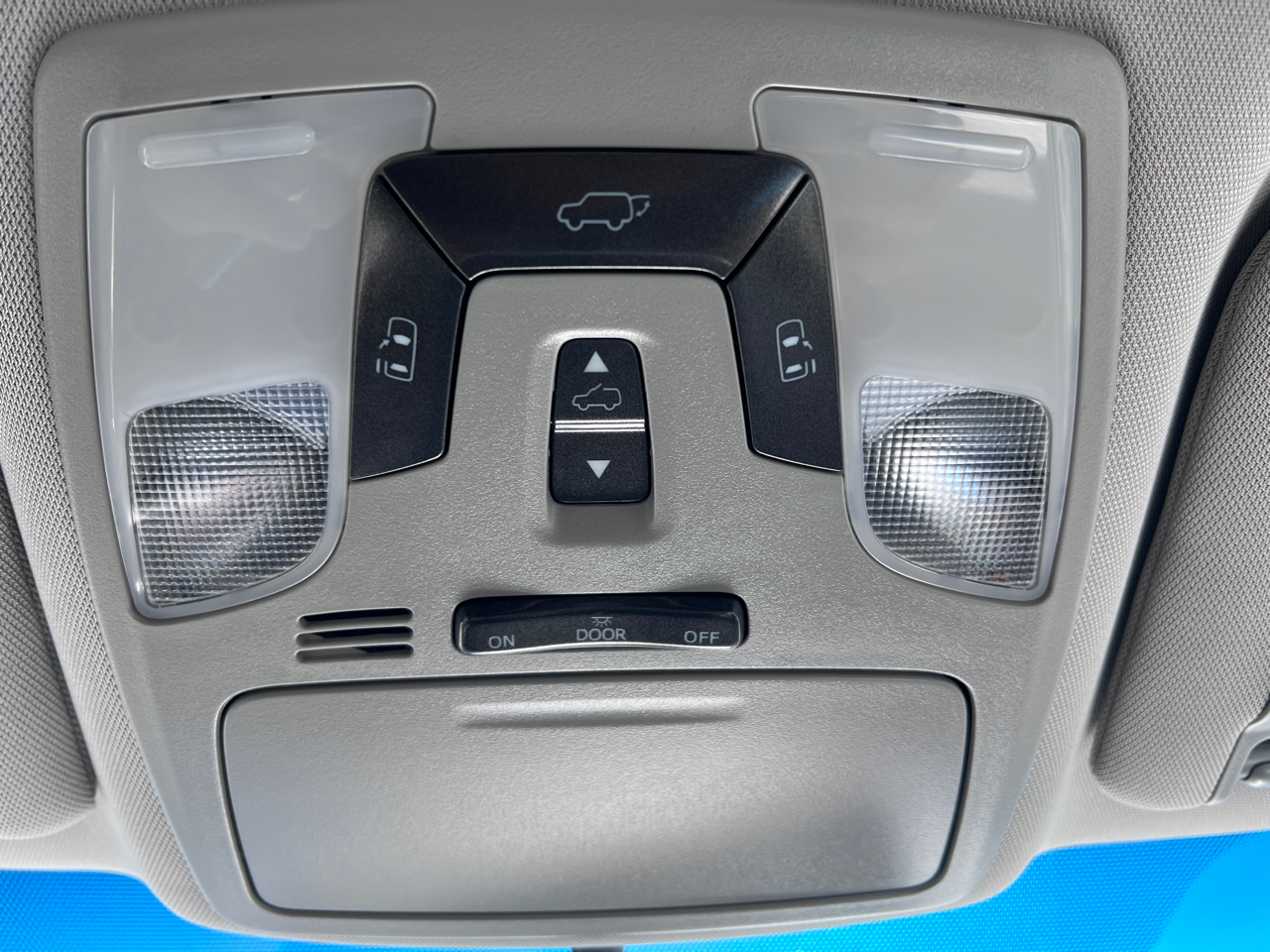 Toyota Sienna XLE Premium FWD 8-Passenger (Natl) 2017 Toyota Sienna XLE Premium FWD 8-Passenger (Natl) 2017