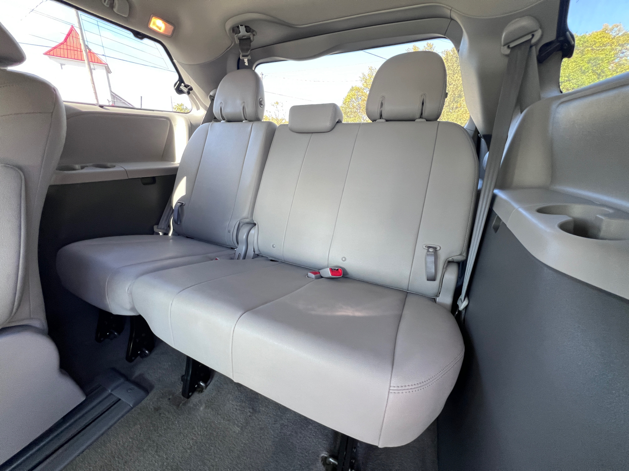 Toyota Sienna XLE Premium FWD 8-Passenger (Natl) 2017 Toyota Sienna XLE Premium FWD 8-Passenger (Natl) 2017