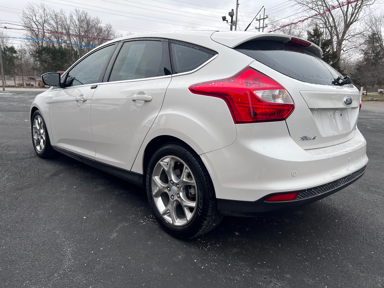 Ford Focus 5dr HB SEL 2012