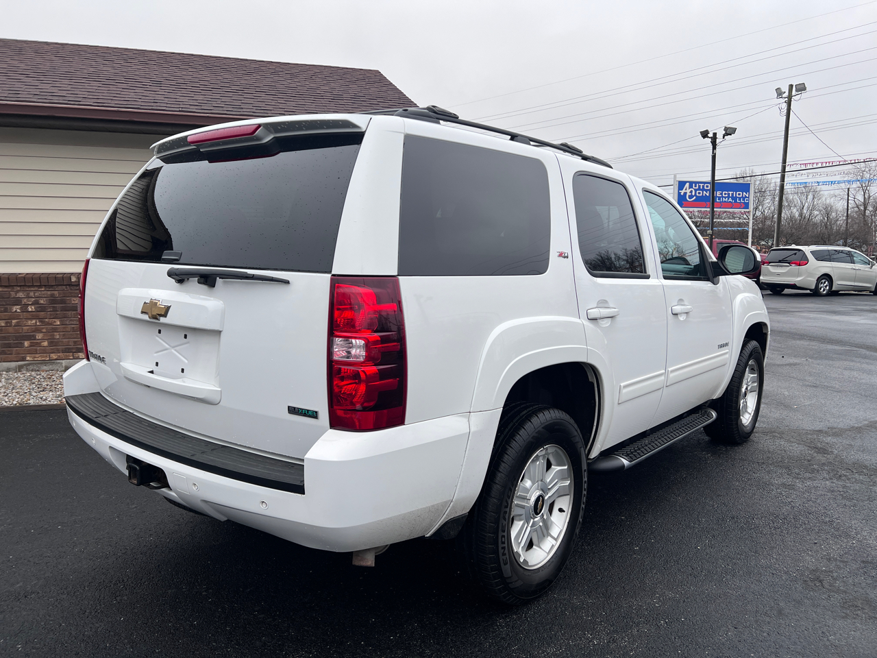 Chevrolet Tahoe Z71 4D SUV 4WD 2011