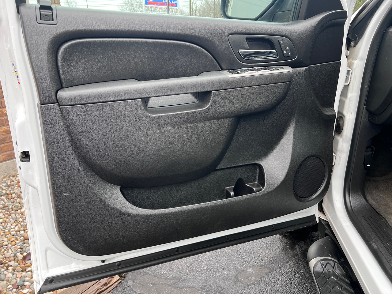 Chevrolet Tahoe Z71 4D SUV 4WD 2011