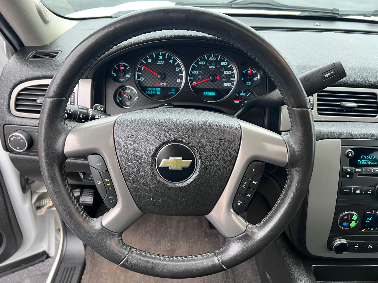 Chevrolet Tahoe Z71 4D SUV 4WD 2011