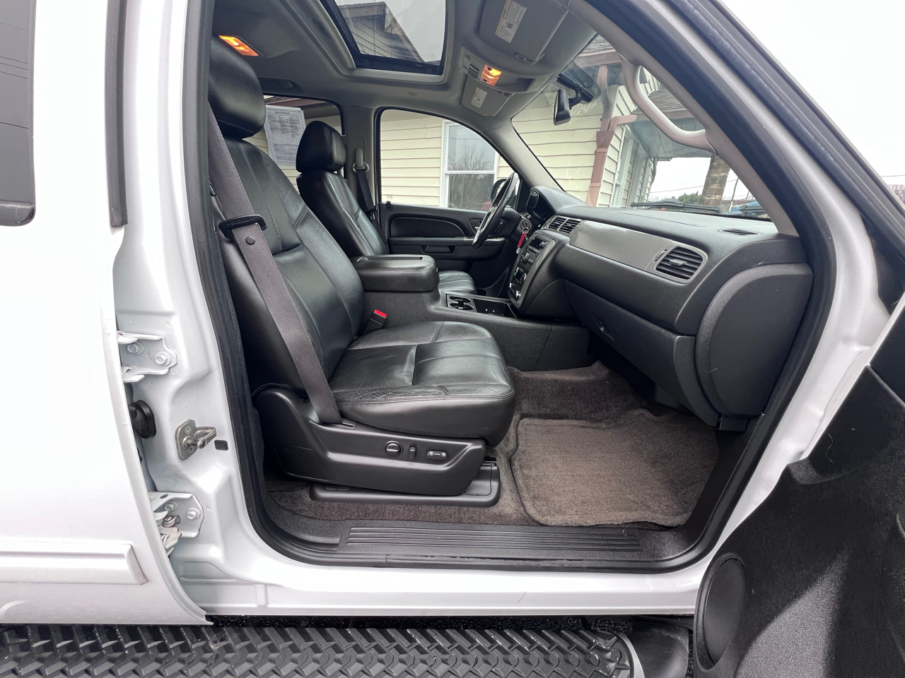 Chevrolet Tahoe Z71 4D SUV 4WD 2011