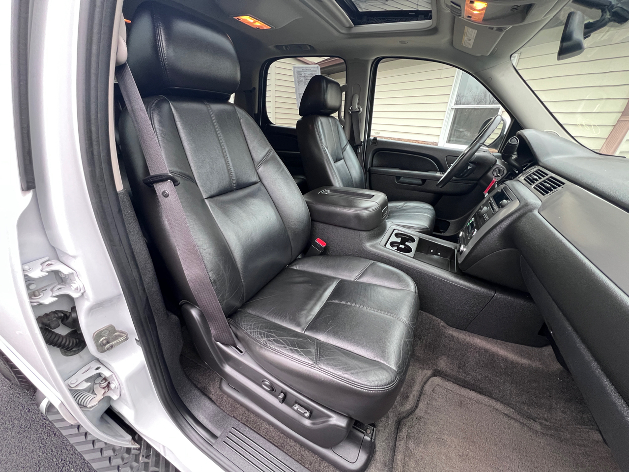 Chevrolet Tahoe Z71 4D SUV 4WD 2011