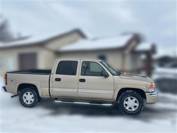2006 GMC Sierra 1500 Crew Cab 143.5" WB 4WD SLT