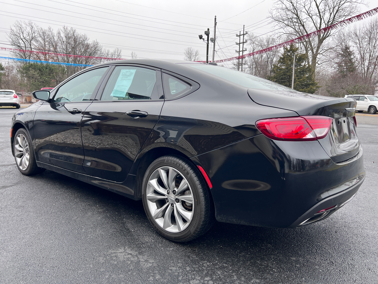 Chrysler 200 4dr Sdn S FWD 2015