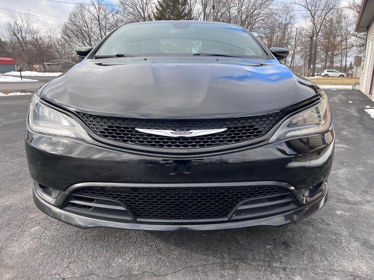 Chrysler 200 4dr Sdn S FWD 2015