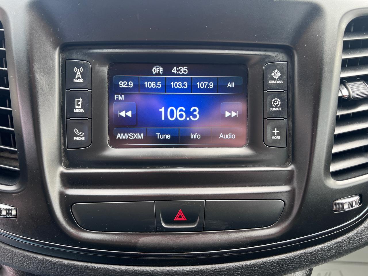 Chrysler 200 4dr Sdn S FWD 2015