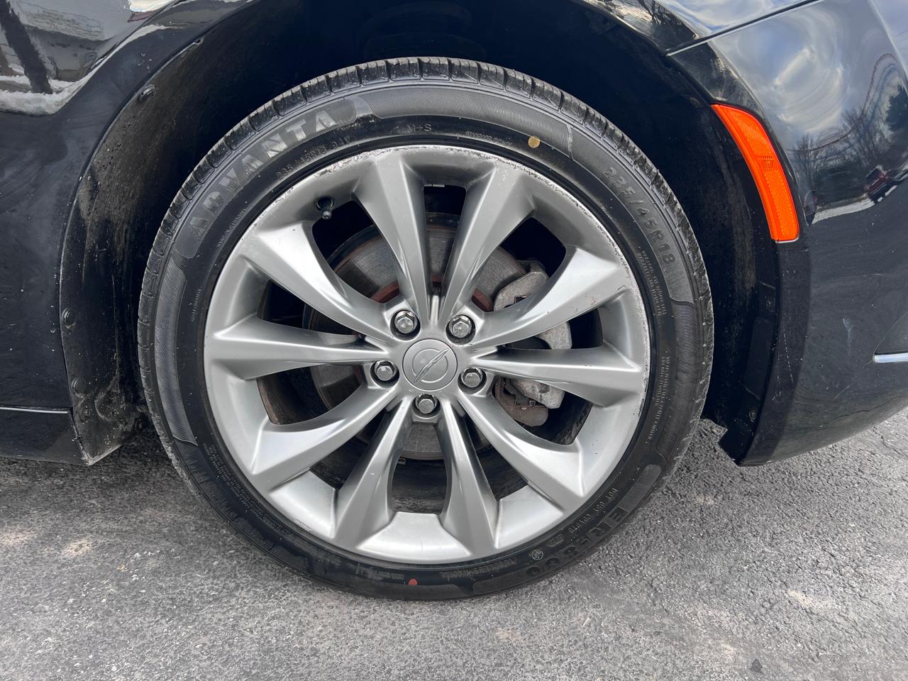 Chrysler 200 4dr Sdn S FWD 2015