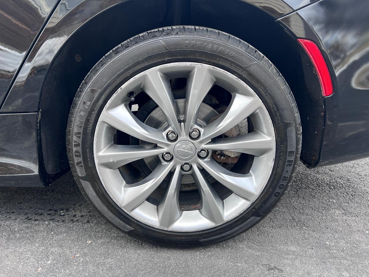 Chrysler 200 4dr Sdn S FWD 2015